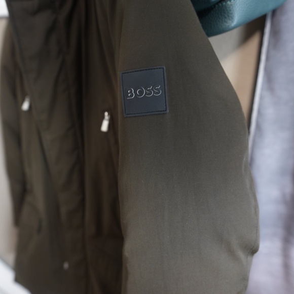 BOSS Premium Down Hooded Parka – Open Green – Size 38R - Picture 5 of 7